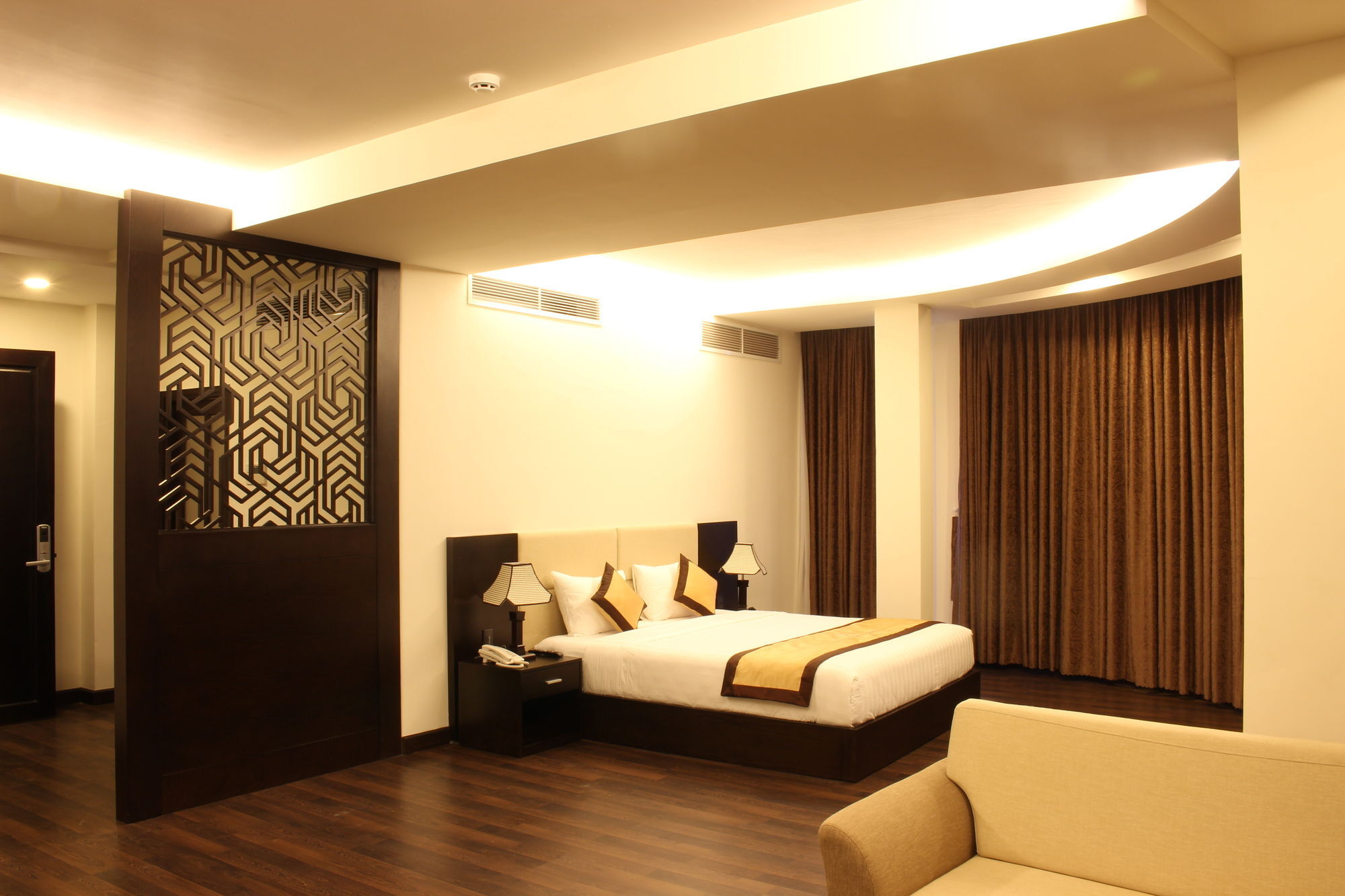 อินเตอร์เนชั่นเนล โฮเต็ล Hotel เกิ่นเทอ ภายนอก รูปภาพ