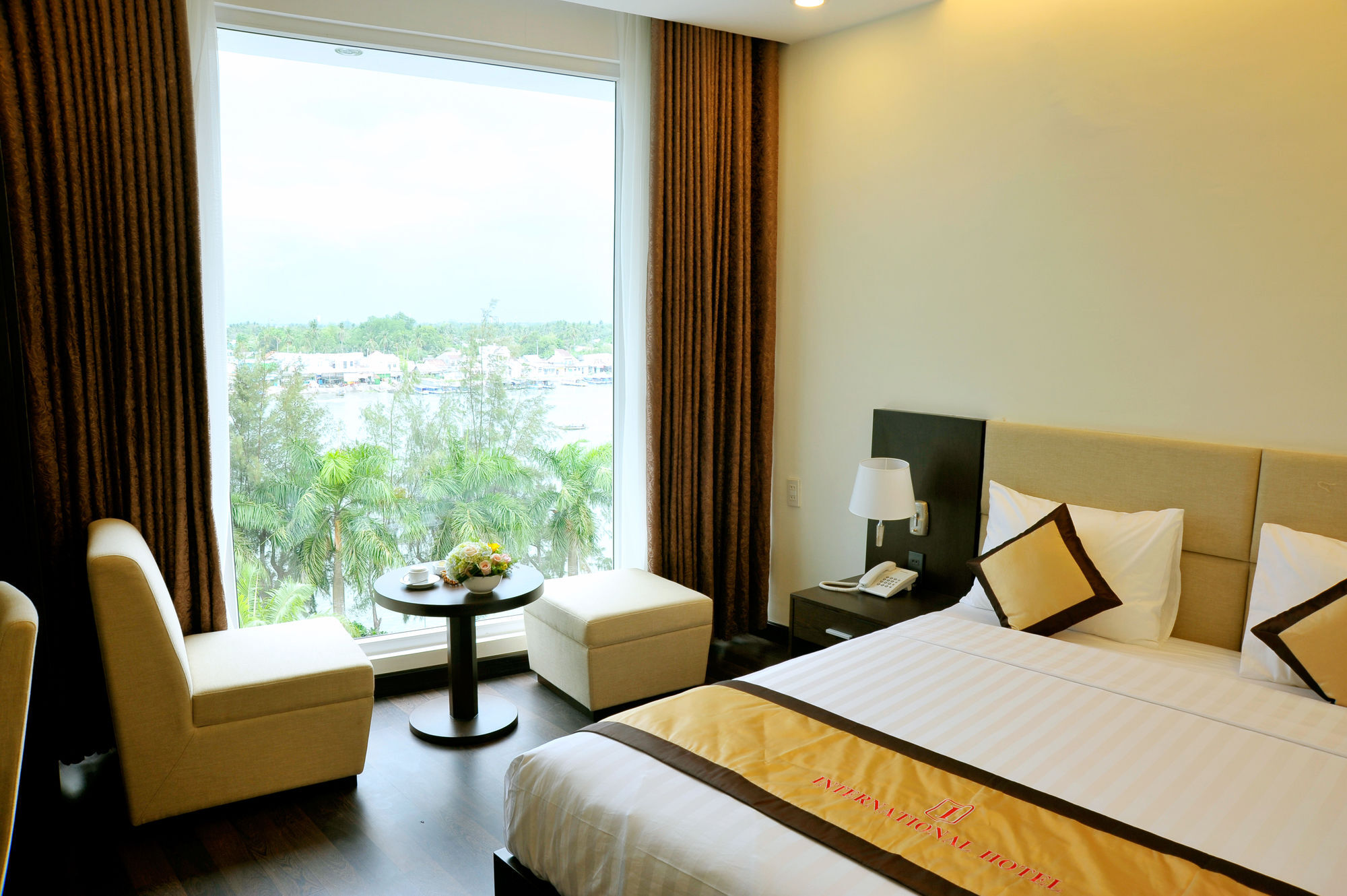 อินเตอร์เนชั่นเนล โฮเต็ล Hotel เกิ่นเทอ ภายนอก รูปภาพ